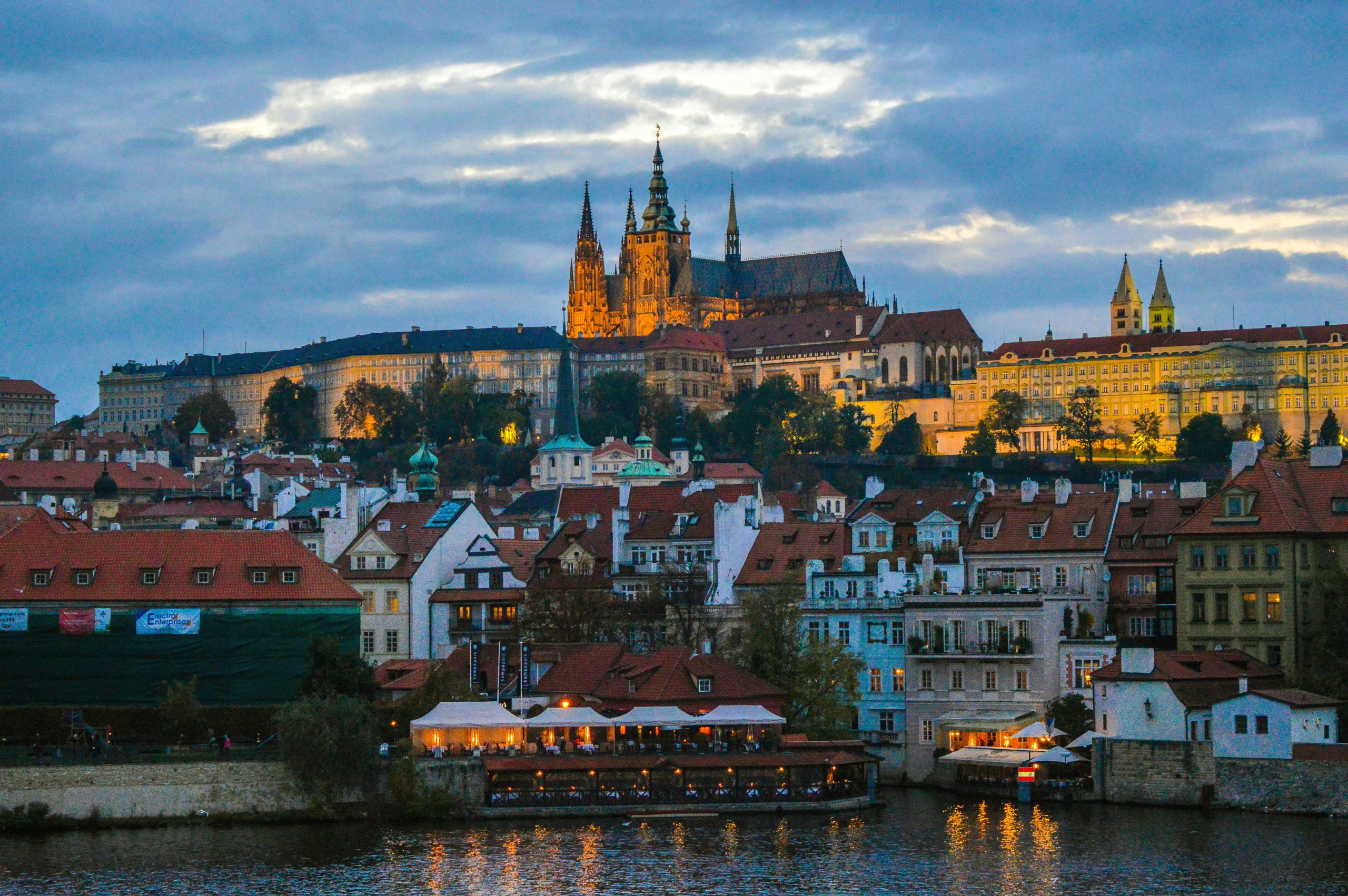 NRTPRG Round The World Flights Prague